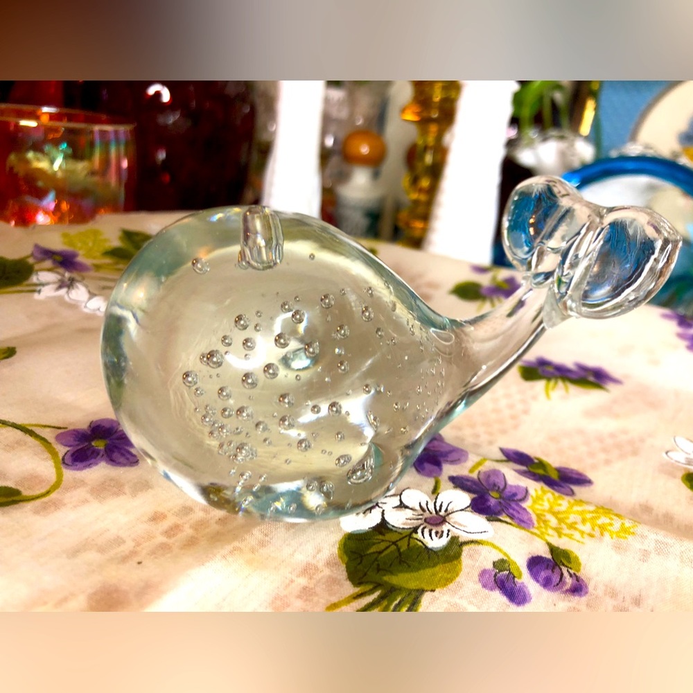 Host pick Small whale paperweight